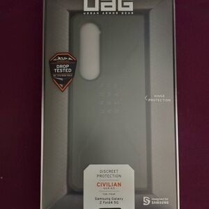 Galaxy Z Fold 4 Urban Armor Gear (UAG) Case